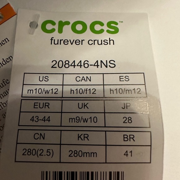 CROCS Furever Crush Clogs. - Picture 10 of 10